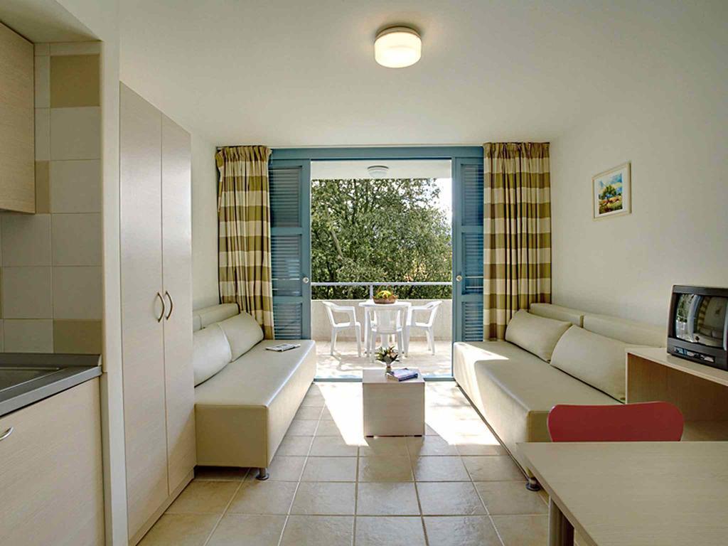 Eurocamp Mobile Homes At Fkk Nudist Campsite Solaris Tar-Vabriga Buitenkant foto