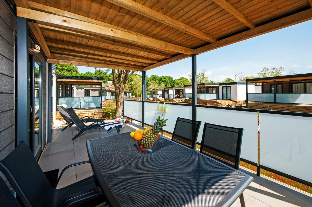 Eurocamp Mobile Homes At Fkk Nudist Campsite Solaris Tar-Vabriga Buitenkant foto