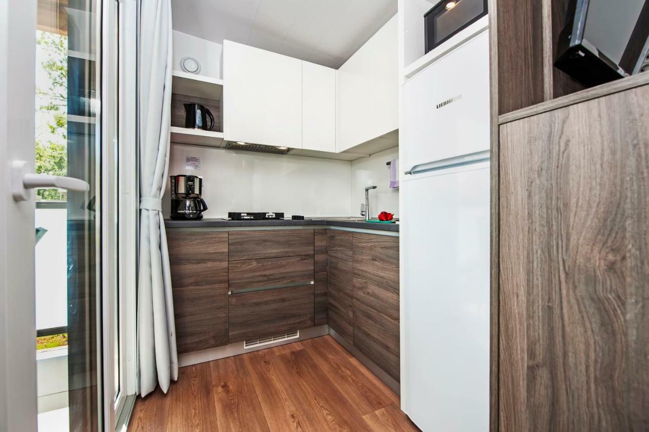 Eurocamp Mobile Homes At Fkk Nudist Campsite Solaris Tar-Vabriga Buitenkant foto