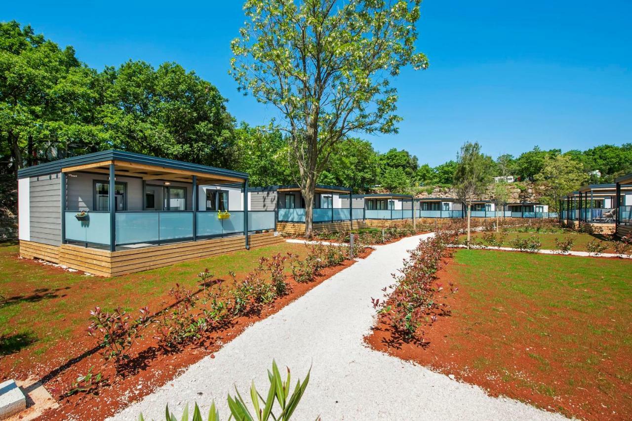 Eurocamp Mobile Homes At Fkk Nudist Campsite Solaris Tar-Vabriga Buitenkant foto